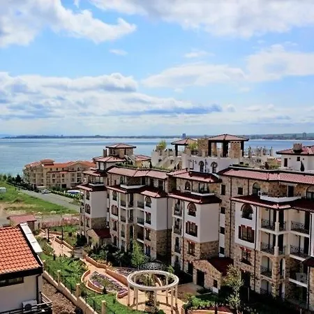 Апартаменти студія у Panorama Bay 2